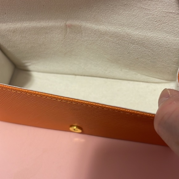 (NWOT) Tory Burch Glasses Case/Optic Wallet - Picture 8 of 9